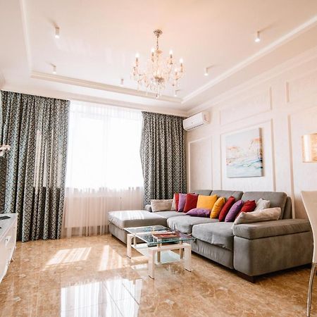 Luxury For Business & Pleasure Royal 1 Apartment เคียฟ ภายนอก รูปภาพ