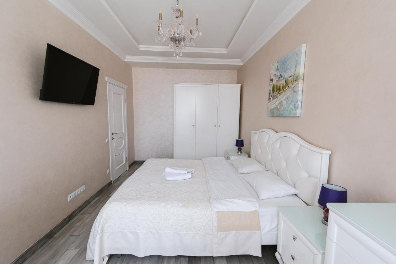 Luxury For Business & Pleasure Royal 1 Apartment เคียฟ ภายนอก รูปภาพ
