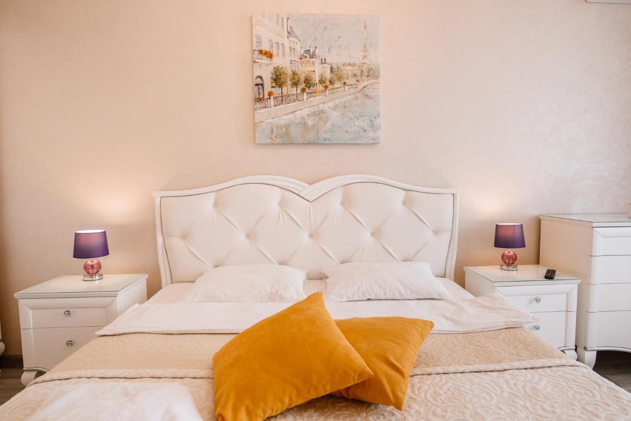 Luxury For Business & Pleasure Royal 1 Apartment เคียฟ ภายนอก รูปภาพ