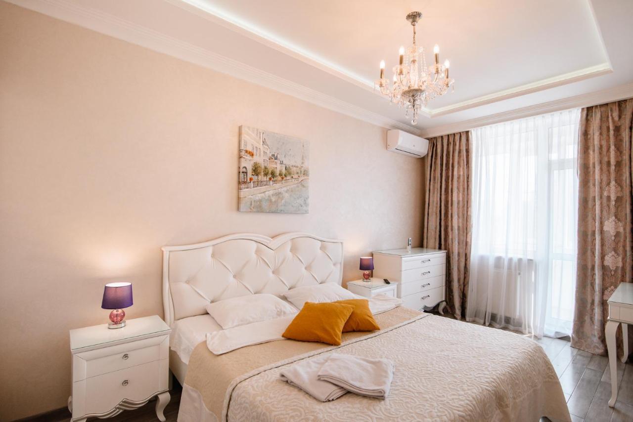 Luxury For Business & Pleasure Royal 1 Apartment เคียฟ ภายนอก รูปภาพ