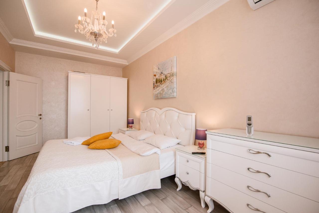 Luxury For Business & Pleasure Royal 1 Apartment เคียฟ ภายนอก รูปภาพ
